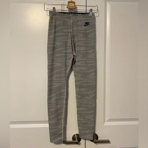 Brand new Nike just do it stripe leggings - S